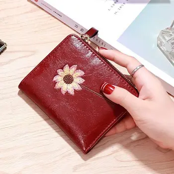 2020. aasta uus rahakott daamid väike tikitud lukuga lühike rahakott naiste rahakott kaardi kott käekott Katara Feminina